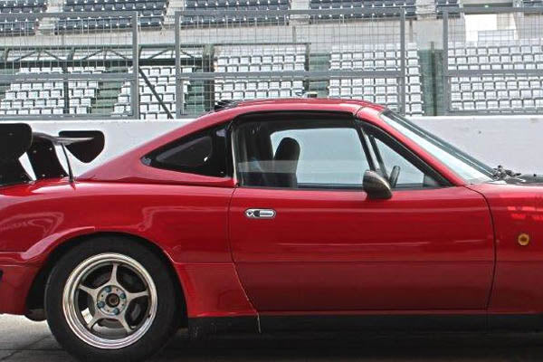 Garage Vary Hard Top (FRP) for Mazda MX-5 Miata (NA) 1990-1997