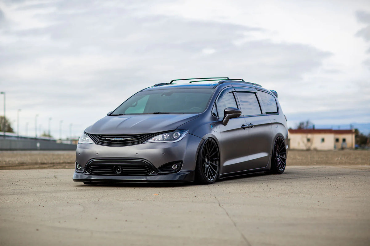 Clinched Chrysler Pacifica (2017+) Body Kit