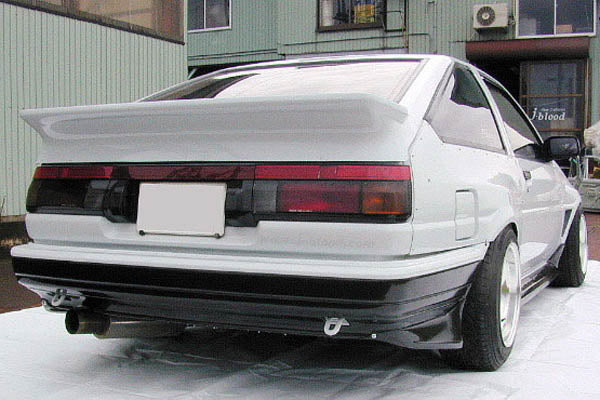 J. Blood Rear Wide Fender (FRP) for Toyota Trueno (AE86) 1986-1987