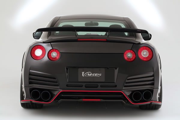 Varis ’14 Version Carbon Fiber Center Duct Cover for 2009-19 Nissan GT-R [R35] VANI-124