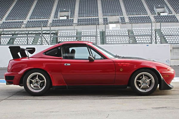 Garage Vary Hard Top (FRP) for Mazda MX-5 Miata (NA) 1990-1997