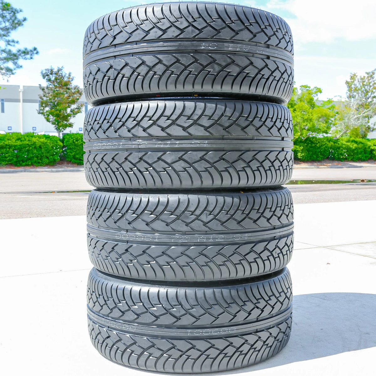 4 Dcenti D9000 305/30R26 ZR 109W XL All Season Tires 40k Mi Warranty 320AA