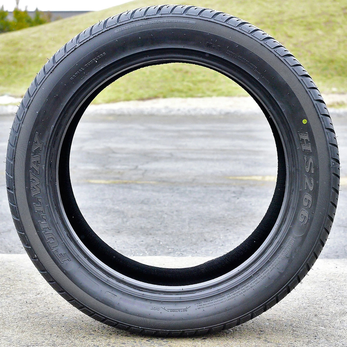 4 Fullway HS266 305/40R22 114V XL All Season Performance Tires UTQG 420AA